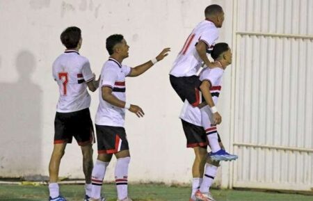 Copinha abre oitavas de final com jogos de Corinthians, São Paulo e Grêmio