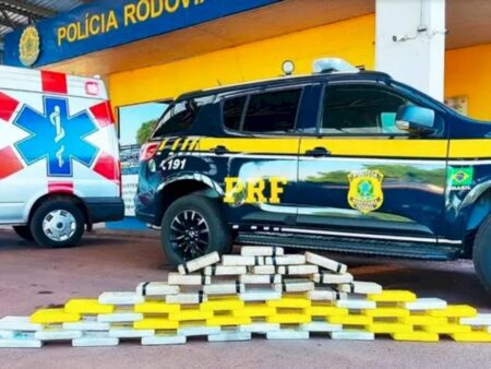 Motorista de ambulância é preso transportando 62 quilos de cocaína