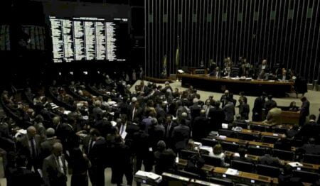 Em 4 décadas, política e administração pública lideram propostas da bancada de MS na Câmara dos Deputados