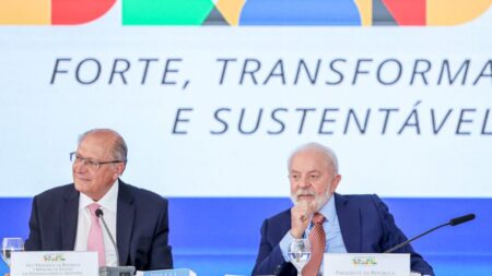 Nova política industrial de Lula causa dúvidas no setor após euforia
