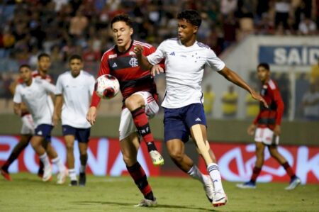 Apesar da eliminação, torcedores do Flamengo exaltam meia na Copinha: ‘Muito promissor’