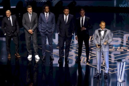 Vini Jr no time ideal, prêmio Marta, Messi sumido e Ederson melhor goleiro; Os destaques do Fifa The Best 2023