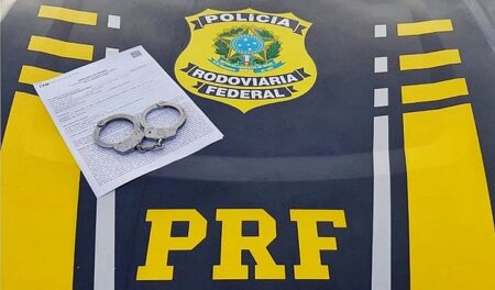 Motorista tem carro parado e é preso por não pagar pensão alimentícia, no Pilar
