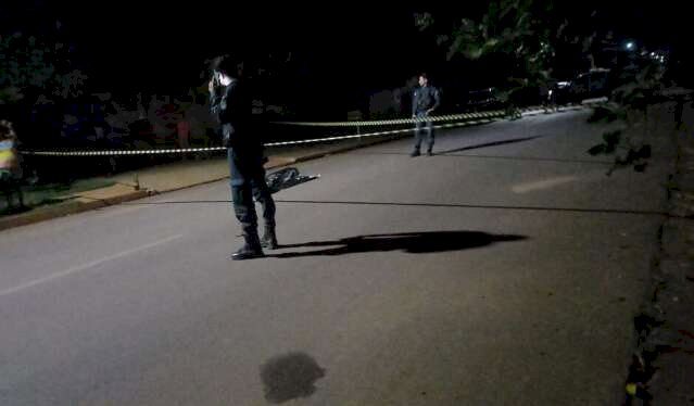 RaRapaz com diversas passagens na polícia é perseguido por dupla e morto a tiros