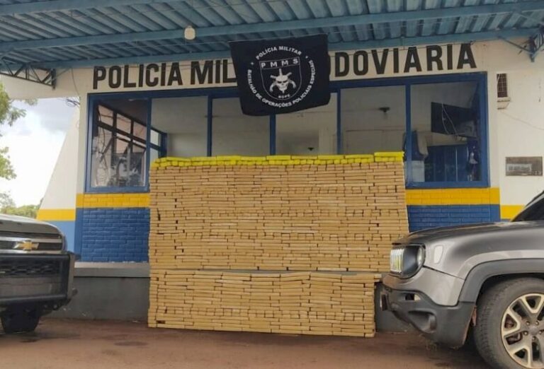Homem morre em confronto com a polícia ao tentar fugir com mais de 1t de maconha
