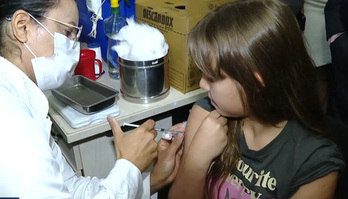 Bahia, Maranhão e Goiás começam a vacinação contra a dengue