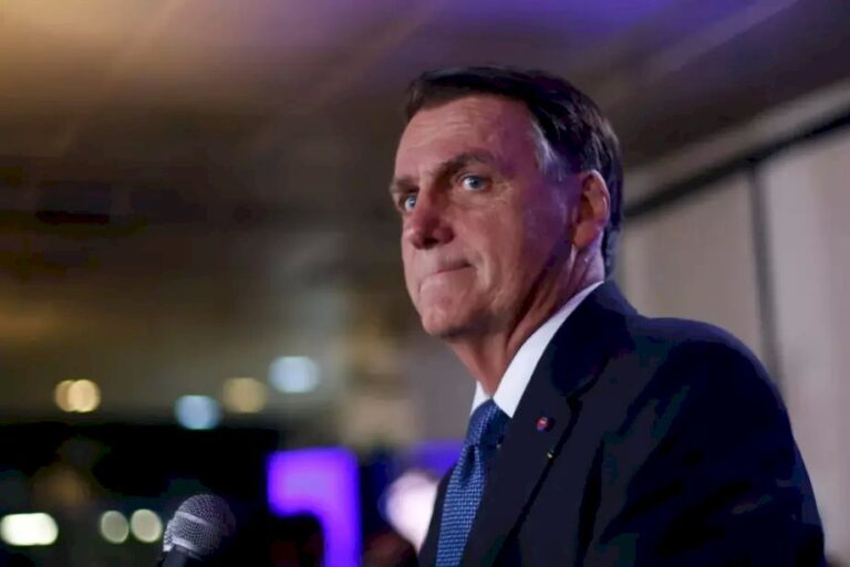 PF intima Bolsonaro a depor nesta quinta em investigação sobre trama golpista