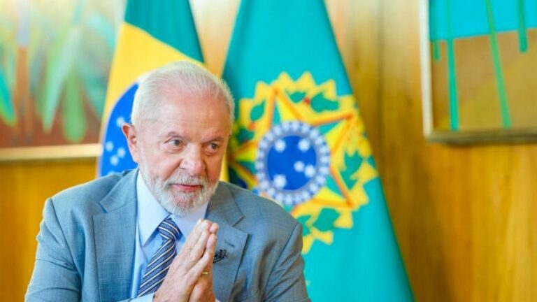 Lula afirma que Brasil crescerá 3% ou um pouco mais