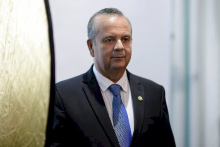 Marinho diz que Moraes não pode estar à frente de inquérito porque é uma das vítimas: ‘Não tem imparcialidade’