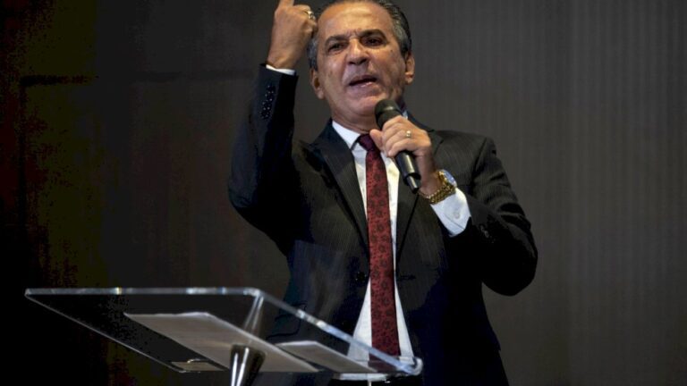 Pastores silenciam sobre operação contra Bolsonaro; ‘covardes’, diz Malafaia