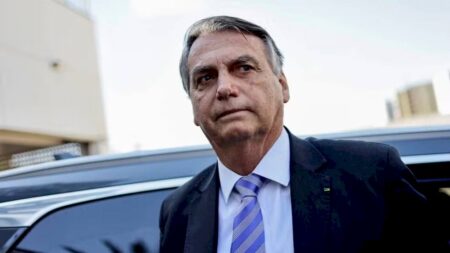 Bolsonaro se cala na PF sobre tentativa de golpe; defesa alega falta de acesso ao processo