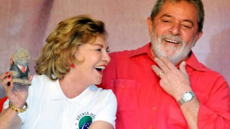 Filho de Lula critica exclusão do nome de Marisa Letícia em publicação nas redes do presidente