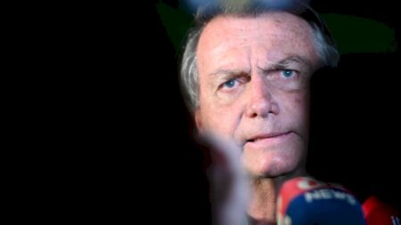 Bolsonaro pode ser preso se incitar crime durante ato no domingo na avenida Paulista
