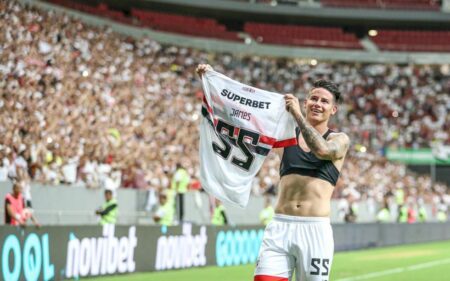 Torcida vai à loucura com retorno de James ao São Paulo: ‘A redenção começou’