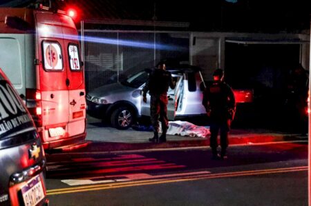 Adolescente ferido a tiros no abdômen em atentado contra dono de oficina está na UTI