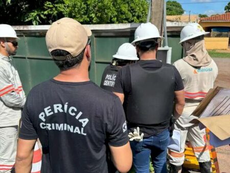 Polícia prende quatro pessoas em flagrante por furto de energia