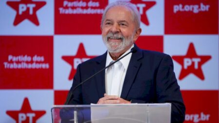 Eduardo Galvão | Lula tem menos de 4% de chances de sofrer impeachment