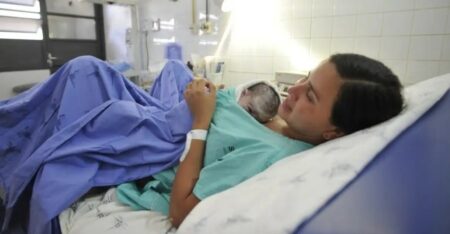 Nascimentos no país atingem em 2022 menor patamar em 45 anos