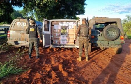 Van carregada com cinco mil pacotes de cigarros contrabandeados é apreendida