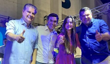 Criticado por colegas de partido, Nelsinho vai à filiação de vereador que ajudou a esvaziar PSD