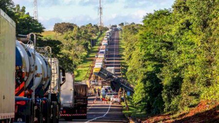 Motorista envolvido em batida com 6 mortes na BR-163 tinha 9 multas, entre elas ultrapassagem proibida