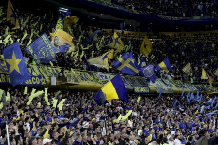 Boca Juniors é punido por atos racistas de torcida em jogo da Libertadores contra o Palmeiras