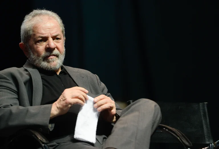 Para tentar reverter rejeição, Lula lança a maior ofensiva sobre a classe média com programa de apoio a micro empreendedores
