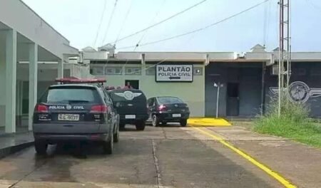 Criança corre até posto policial, pede socorro e salva mãe de agressões