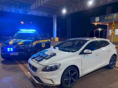Empresário é preso em rodovia com tabletes de skunk e iPhone sem nota