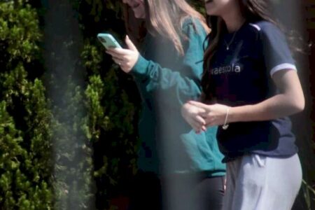Medo abala diálogo com pais e filhos preferem conselho até do ChatGPT