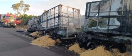BATAGUASSU: Carreta de milho é incendiada na MS-338