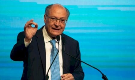 Lula não deverá vetar taxação de 20% em compras de até U$ 50, diz Alckmin