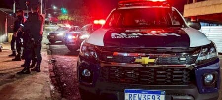 Marido fica agressivo após festa de casamento e atira para assustar esposa