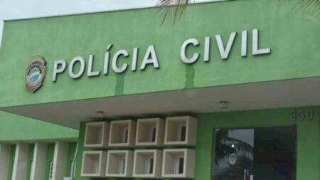 Homem tem partes de corpo incendiadas na beira de rio por conhecido em MS