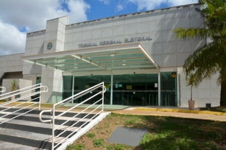 Alerta: Juiz proíbe pré-candidato de impulsionar conteúdo na rede social