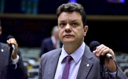 Câmara aprova projeto que mantém Bolsa Família para trabalhador contratado por safra
