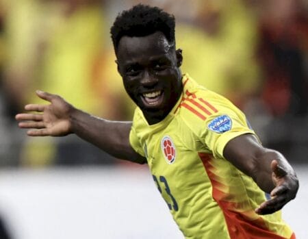 Diferente do Brasil, a seleção colombiana atropelou a Costa Rica ao fazer 3 a 0