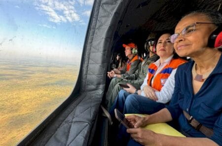 Pela 1ª vez, aeronave com 12 mil litros será usada no Pantanal; governo garante que não faltarão recursos