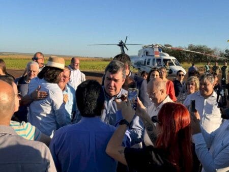 Governador Eduardo Riedel chega a Nova Andradina para cumprir agenda na região