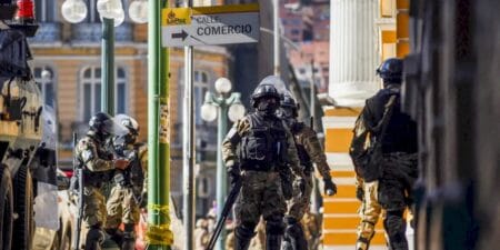 Bolívia: Exército se retira após Luis Arce reagir a tentativa de golpe