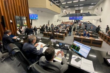 Deputados devem iniciar nesta quarta-feira votação da proposta da LDO