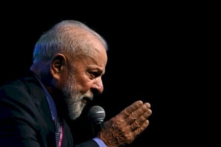 Lula volta a acenar a evangélicos e diz que não nasceu para perder