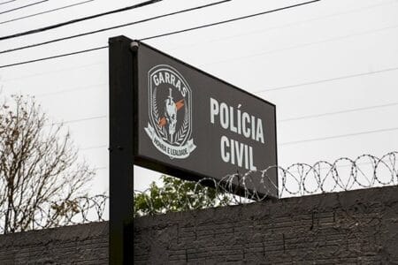 Polícia Civil prende três pessoas em flagrante delito pela prática do crime de latrocínio, ocultação de cadáver e porte de arma de fogo