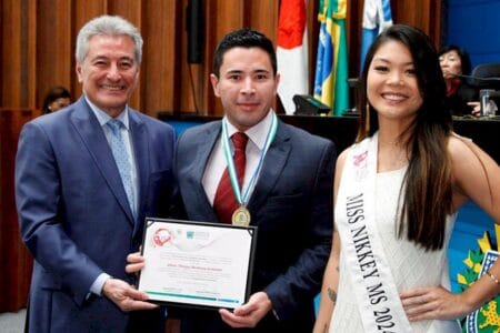 IVINHEMA: Promotor de Justiça Dr. Allan Arakaki recebe comenda da Assembleia Legislativa do Estado de Mato Grosso do Sul