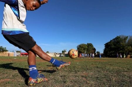 Com apoio do Governo, projeto de três gerações representa asas do futuro para milhares de crianças
