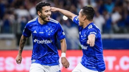 Cruzeiro vence o Fluminense, que perde a terceira seguida e cai para a lanterna do Brasileiro