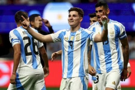 Pontaria de Messi falha, mas Argentina consegue vencer na abertura da Copa América