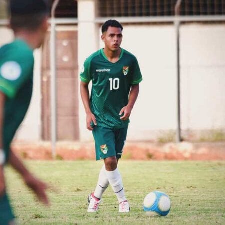 Jogador de 16 anos da Bolívia deixa lista da Copa América por ausência dos pais na viagem