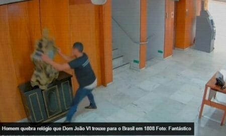Moraes vota para condenar a 17 anos de prisão golpista que quebrou relógio histórico no 8 de Janeiro