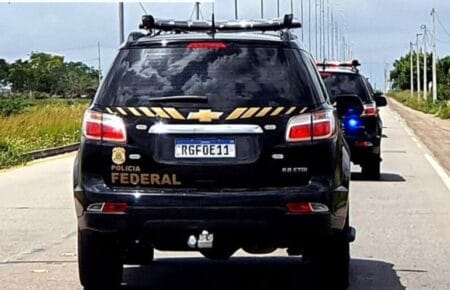 Cocaína é apreendida em tanque de combustível de SUV blindada